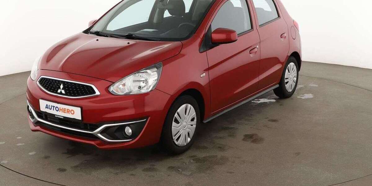 Mitsubishi Space Star 21.045 km 9.150 &euro; Stuttgart 70195