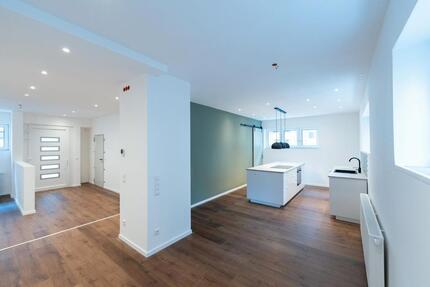 Wohnung Stuttgart Stuttgart-Süd - 5 Zimmer, 131 m&sup2;, 2.400&euro; | Angebot:26380275