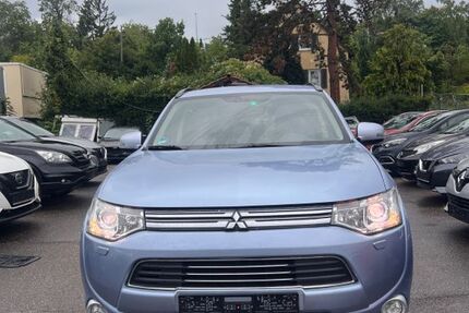 Mitsubishi Outlander 145.984 km 11.499 € Stuttgart 70376