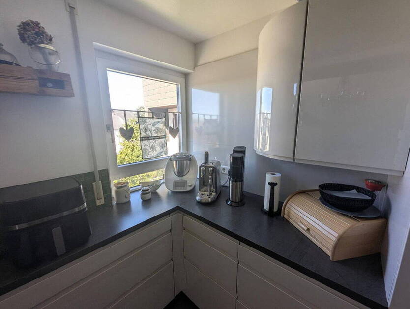 von PRIVAT kernsanierte & klimatisierte 3-Zi. Wohnung mit Dachterrasse in Filderstadt