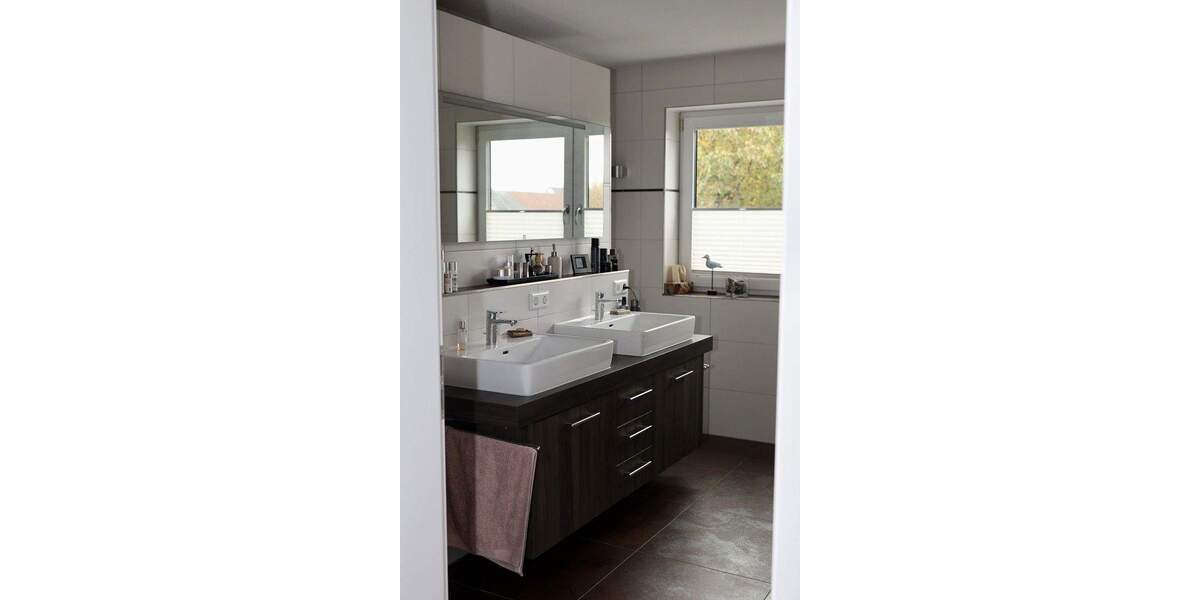 Einfamilienhaus Ludwigsburg Pflugfelden - 5 Zimmer, 183 m&sup2;, 1.250.000&euro; | Angebot:25647014