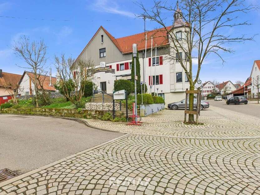 Haus zum Kaufen in Baltmannsweiler 850.000 € 210 m²