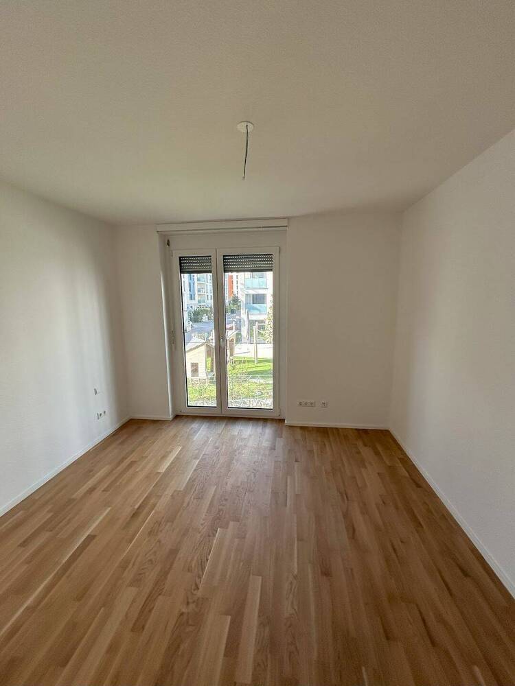 Erstbezug geräumige 4-Zimmer Wohnung