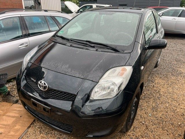 Yaris