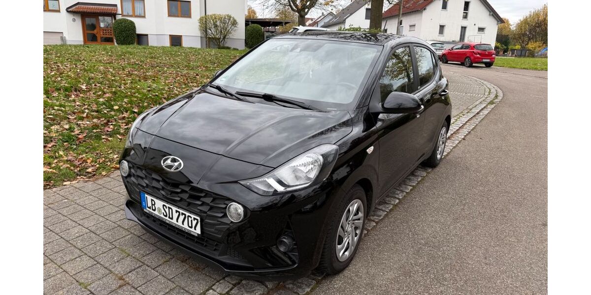 Hyundai i10 18.357 km 10.490 € Möglingen 71696