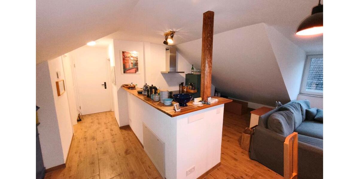 Dachgeschoßwohnung Kirchheim unter Teck - 2 Zimmer, 53 m&sup2;, 1.000&euro; | Angebot:25176306