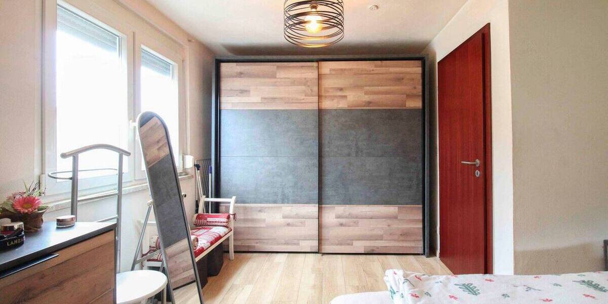 Etagenwohnung Schorndorf - 4 Zimmer, 81 m&sup2;, 265.000&euro; | Angebot:26118001