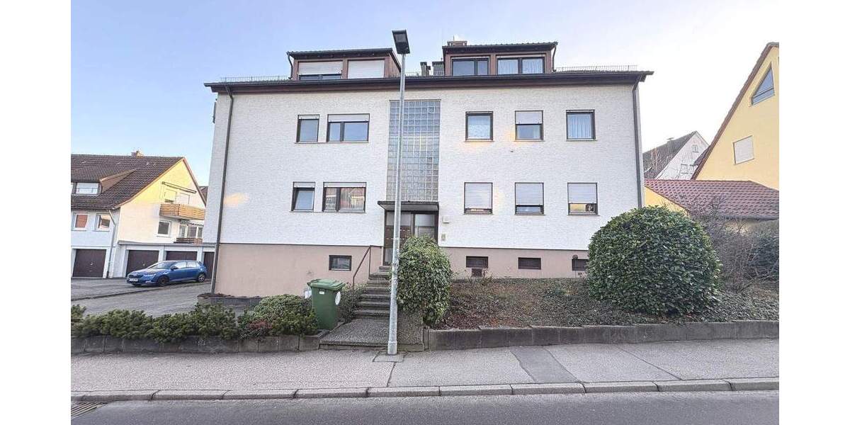 Großzügige Dreizimmerwohnung mit Südbalkon und Garage 3 zimmer