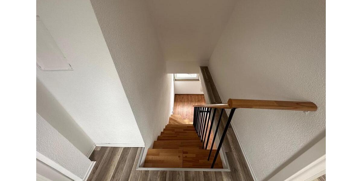 Maisonettenwohnung Stuttgart Luginsland - 5 Zimmer, 125 m&sup2;, 1.650&euro; | Angebot:25861418