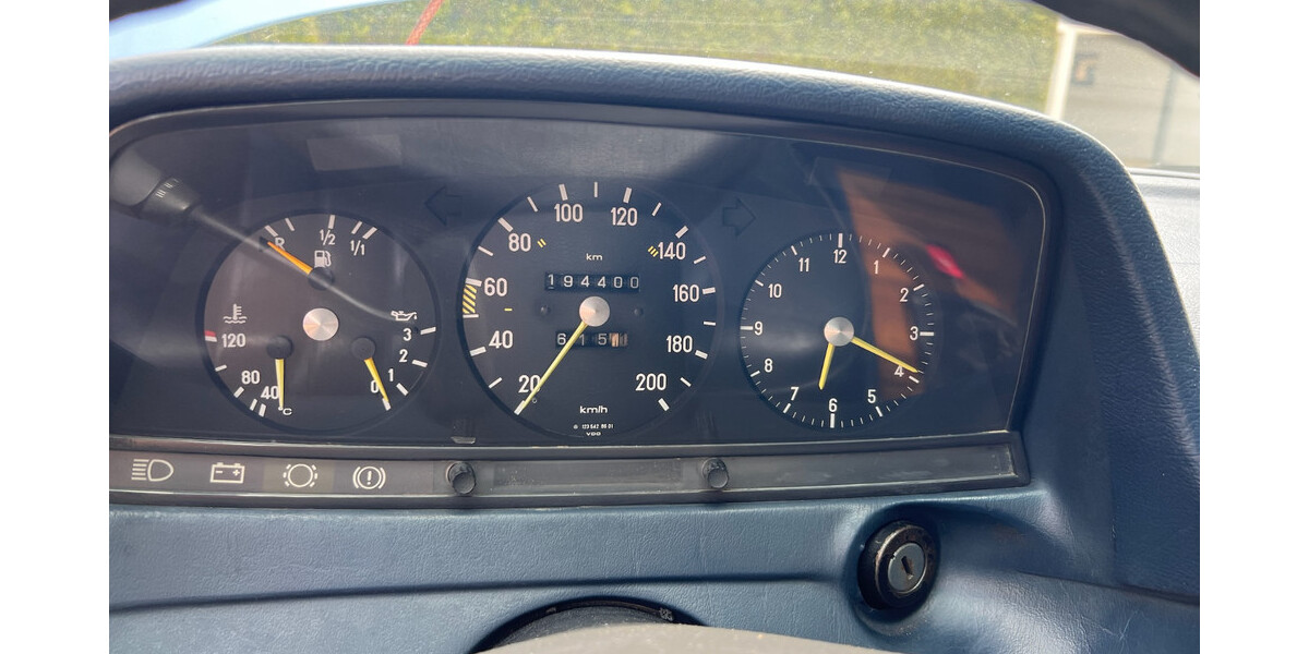 Mercedes-Benz Coupé 194.400 km 8.888 € Tiefenbronn 75233