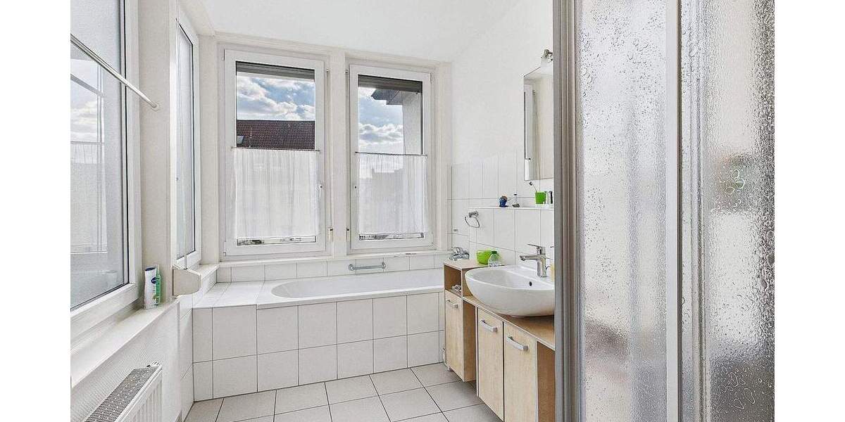 Mehrfamilienhaus, Wohnhaus Stuttgart Untertürkheim - 1 Zimmer, 246 m&sup2;, 780.000&euro; | Angebot:23763782