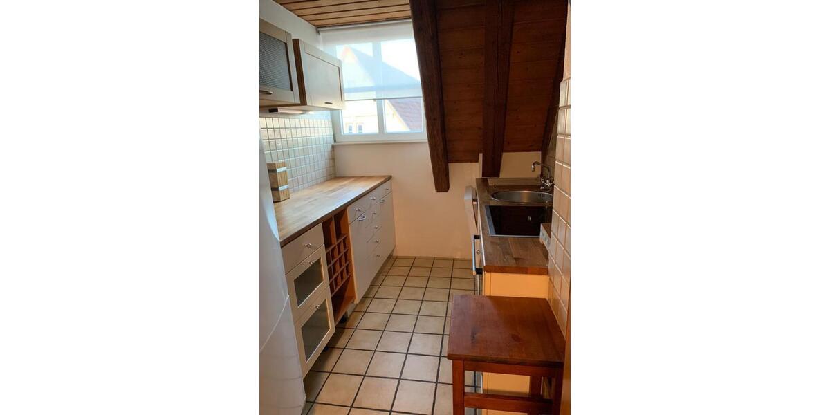 Dachgeschoßwohnung Ludwigsburg Hoheneck - 2.5 Zimmer, 70 m&sup2;, 219.000&euro; | Angebot:26844883