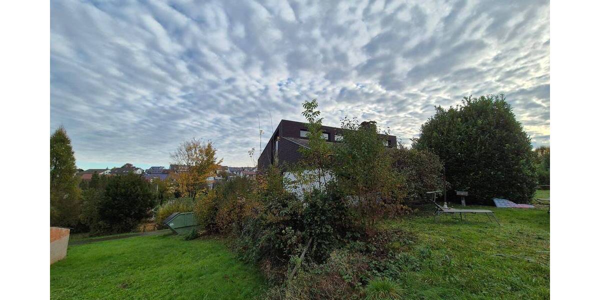 Einfamilienhaus mit wunderschönem großem Grundstück und 2 Einliegerwohnungen 1 zimmer