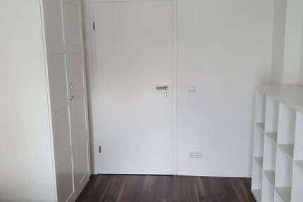 Zimmer Stuttgart Luginsland - 350&euro; | Angebot:26100387