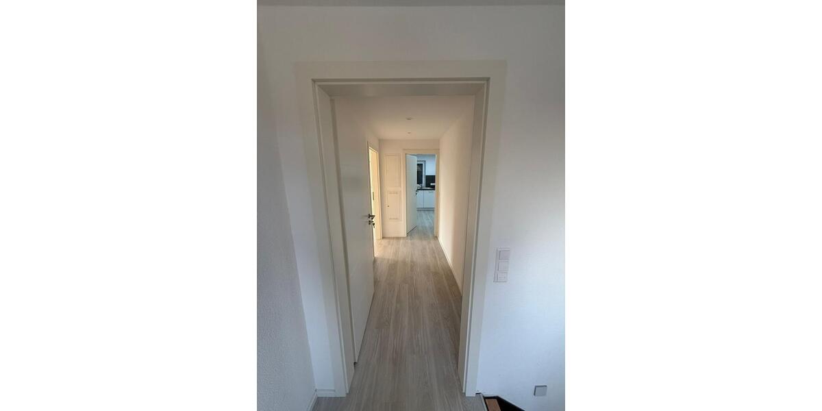 Dachgeschoßwohnung Leonberg - 2 Zimmer, 1.350&euro; | Angebot:26045361