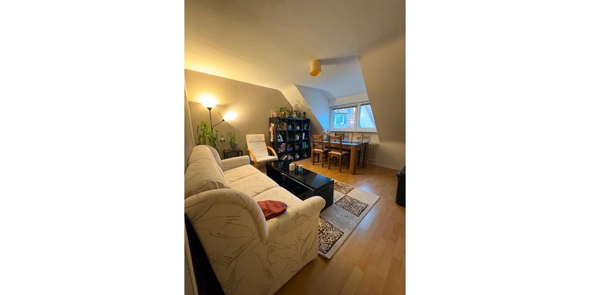 Dachgeschoßwohnung Stuttgart Degerloch - 4 Zimmer, 80 m&sup2;, 1.210&euro; | Angebot:26023510