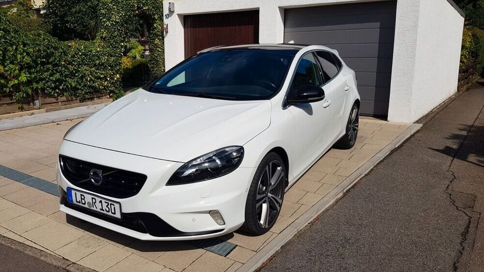 V40