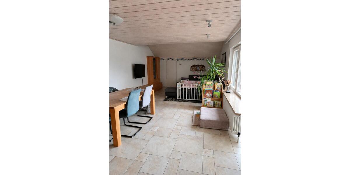 Dachgeschoßwohnung Ehningen - 3.5 Zimmer, 81 m&sup2;, 397.000&euro; | Angebot:27143502