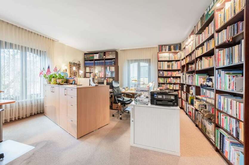 Haus zum Kaufen in Stuttgart Vaihingen 700.000 € 185.67 m²
