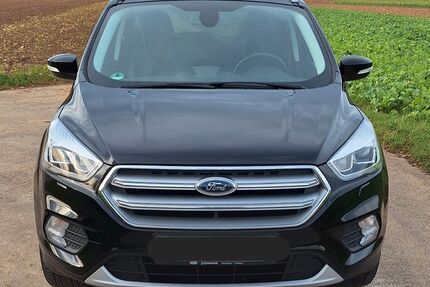 Ford Kuga 78.000 km 10.999 € ALTDORF 72655