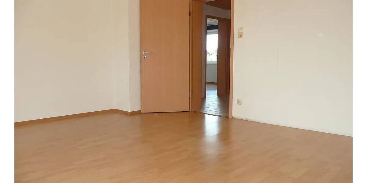 Etagenwohnung Stuttgart Bad Cannstatt - 3 Zimmer, 80 m&sup2;, 320.000&euro; | Angebot:26378384