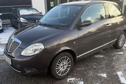 Lancia Ypsilon 97.000 km 2.850 &euro; Schorndorf bei Stuttgart 73614