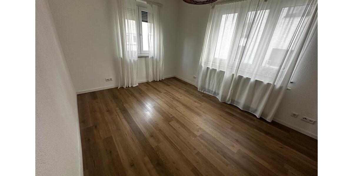 Etagenwohnung Stuttgart Neuwirtshaus - 3 Zimmer, 85 m&sup2;, 1.200&euro; | Angebot:25498321
