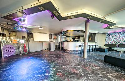 WER IM GLASHOUSE SITZT, SOLLTE LAUTER DREHEN - Gewerbeobjekt Leonberg | Angebot:27365689