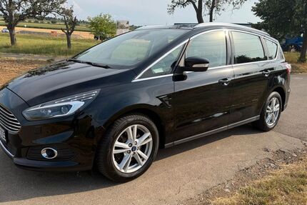 Ford S-Max 134.000 km 15.400 &euro; Asperg 71679