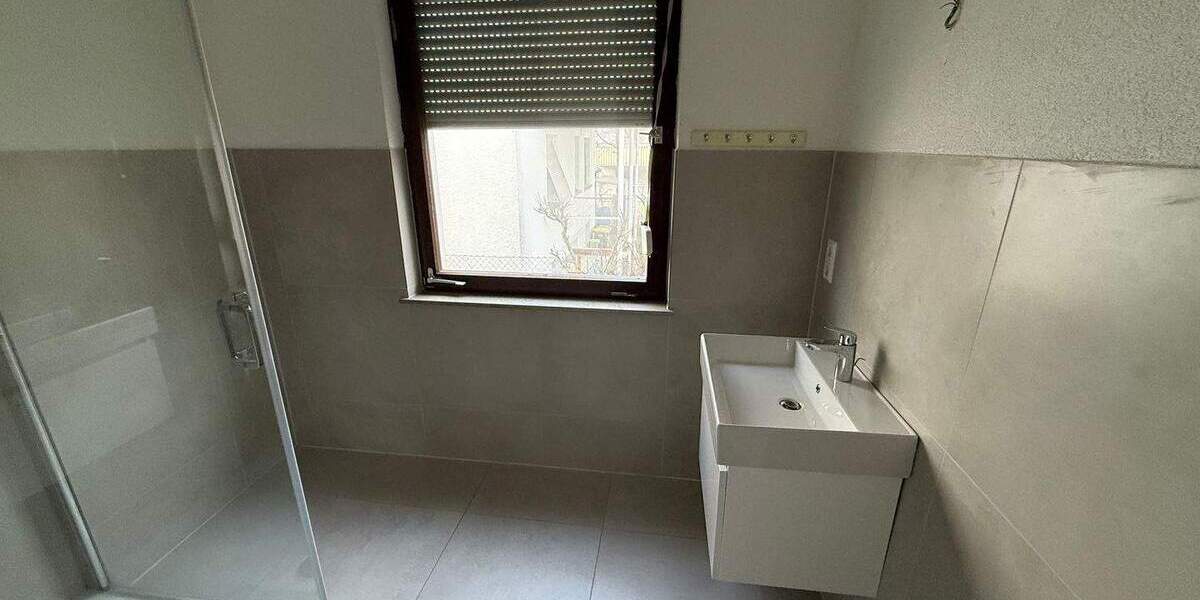 Mehrfamilienhaus, Wohnhaus Stuttgart Stammheim - 7 Zimmer, 135 m&sup2;, 585.000&euro; | Angebot:25704057