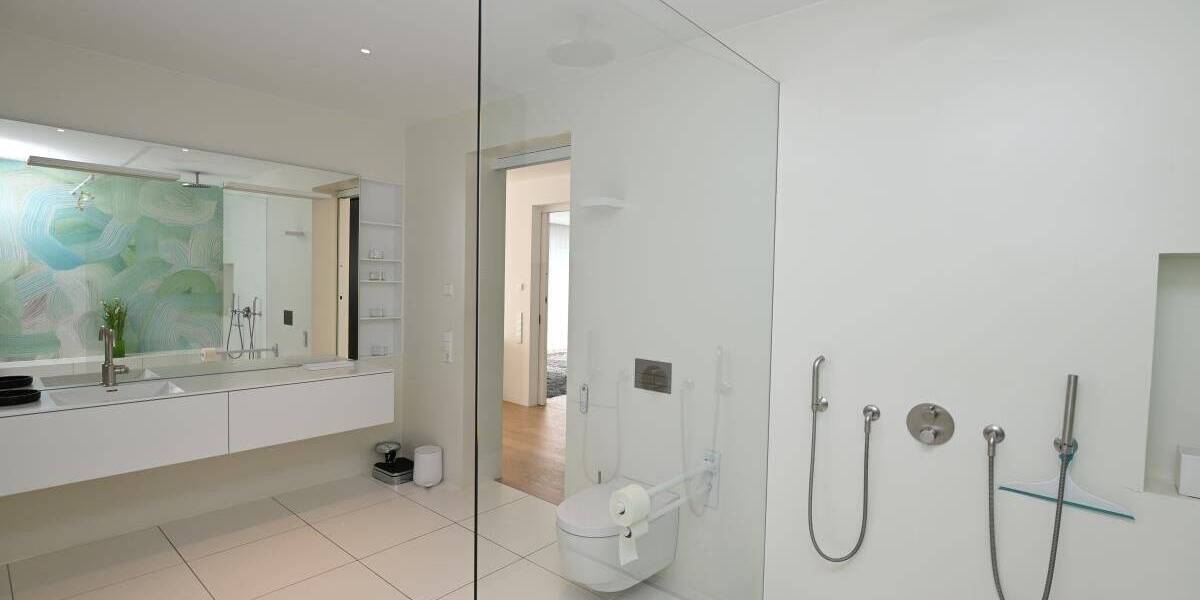 Etagenwohnung Ludwigsburg Ost - 4 Zimmer, 196 m&sup2;, 2.350&euro; | Angebot:23637196