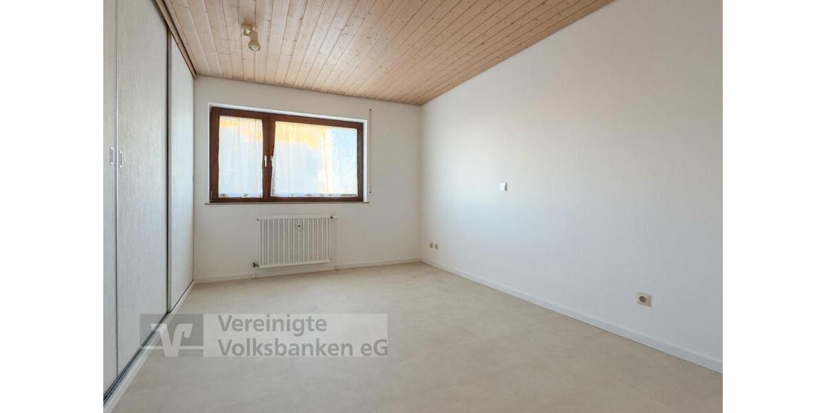 Etagenwohnung Böblingen Dagersheim - 3 Zimmer, 80 m&sup2;, 1.150&euro; | Angebot:25053760