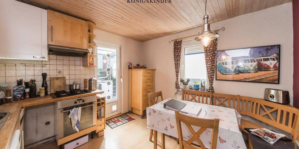 NEU: PROVISIONSFREI! Sehr schöne Doppelhaushälfte mit großem Garten und Garage - sofort bezugsfrei!! 5 zimmer