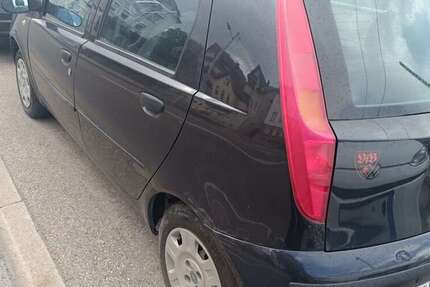 Fiat Punto 176.000 km 899 € Stuttgart 70327