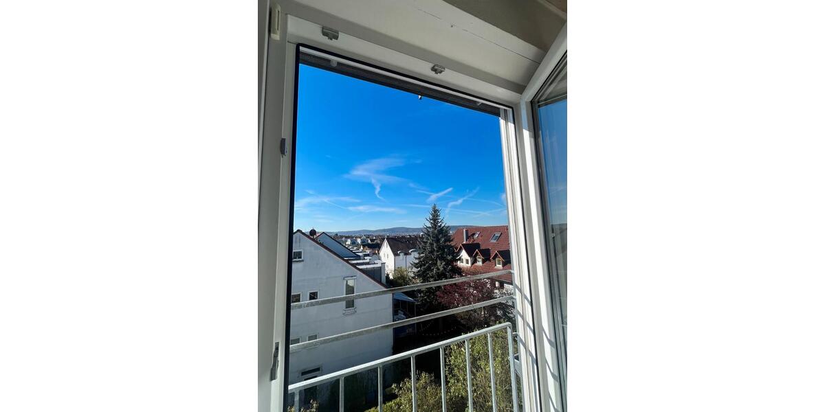 Dachgeschoßwohnung Fellbach Oeffingen - 4 Zimmer, 90 m&sup2;, 1.300&euro; | Angebot:26130840