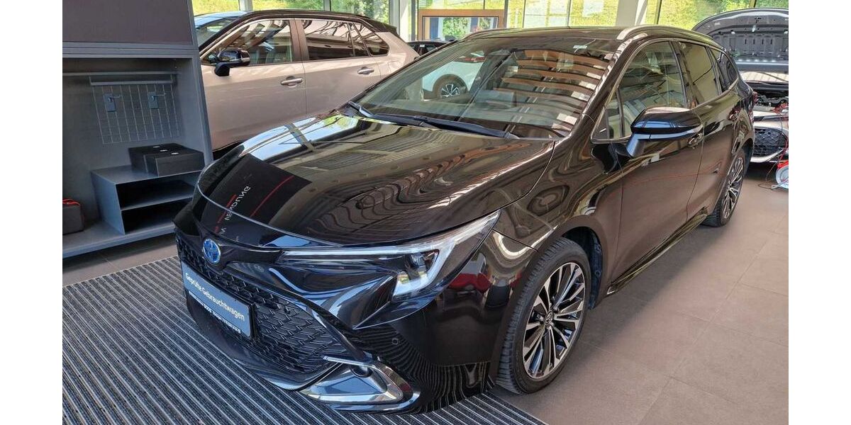 Toyota Corolla 26.334 km 27.350 € Nürtingen 72622