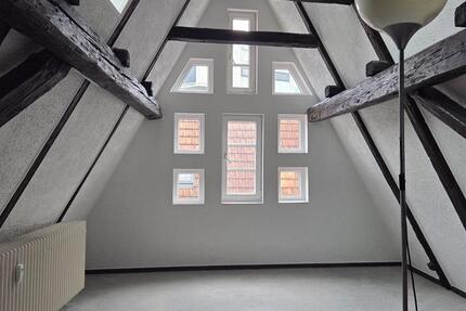Waiblingen am Marktplatz 3,5-Zimmer-Maisonettewohnung in historischem Fachwerkhaus 3.5 zimmer