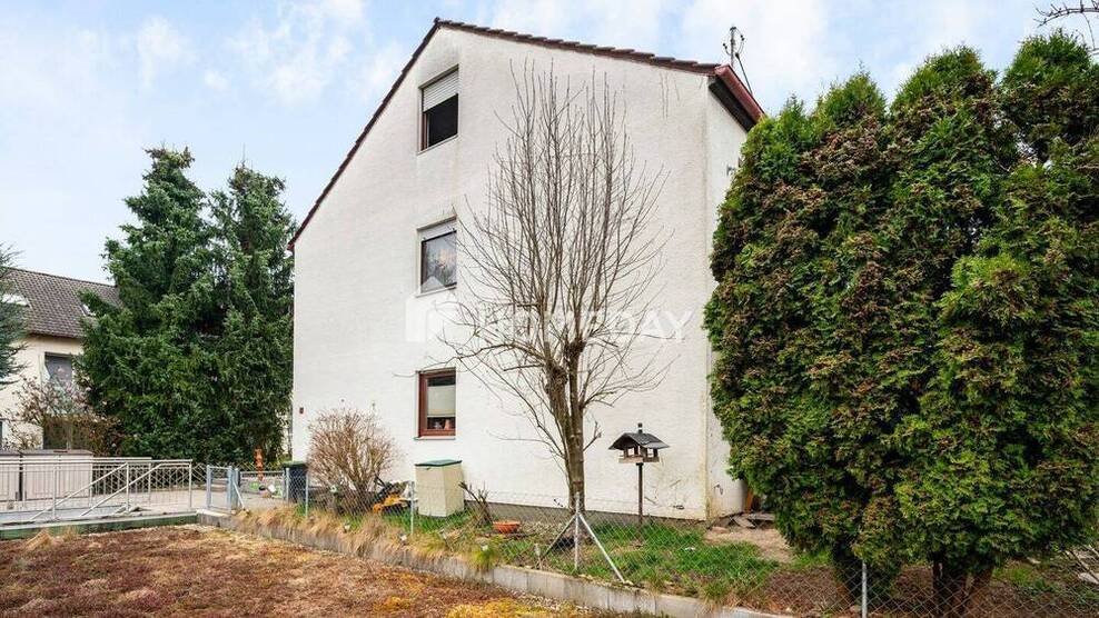 Attraktives Reihenendhaus mit großzügigem Garten und viel Gestaltungspotenzial