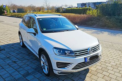 VW Touareg 160.000 km 24.900 € Stuttgart 70372