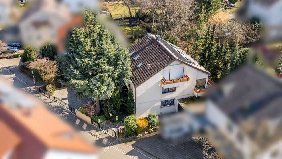 Haus zum Kaufen in Korntal-Münchingen 1.085.000 € 295.8 m²