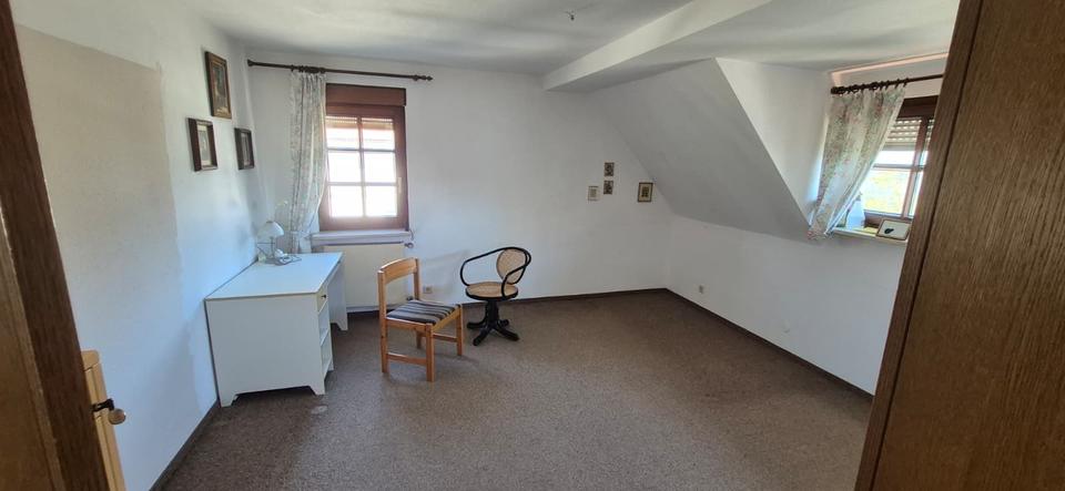 Einfamilienhaus Stuttgart Fasanenhof-Ost - 8 Zimmer, 165 m&sup2;, 850.000&euro; | Angebot:26592935