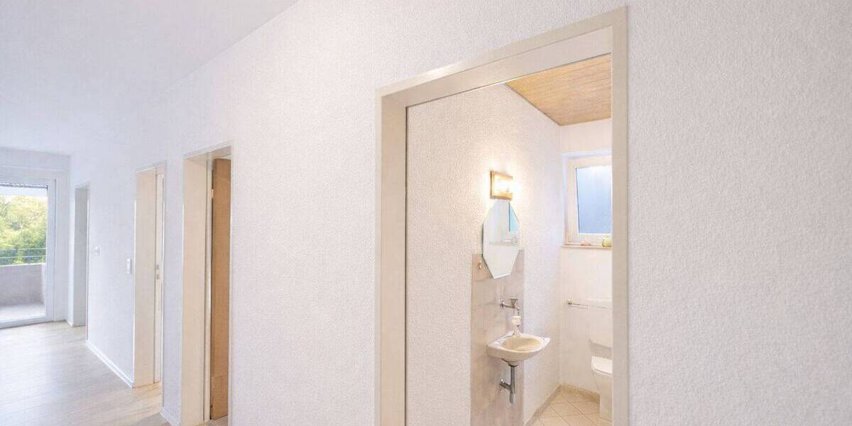 Etagenwohnung Backnang - 3 Zimmer, 90 m&sup2;, 1.090&euro; | Angebot:26791184