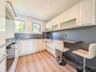 MEHR RAUM FÜR FAMILIE - GRÜN UND ZENTRAL - Etagenwohnung Sindelfingen | Angebot:27269528