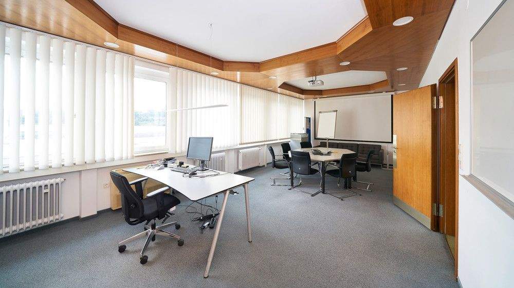 Vielseitiger Gewerbekomplex mit flexiblen Nutzungsmöglichkeiten *** Auch Teilflächen sind möglich! zimmer