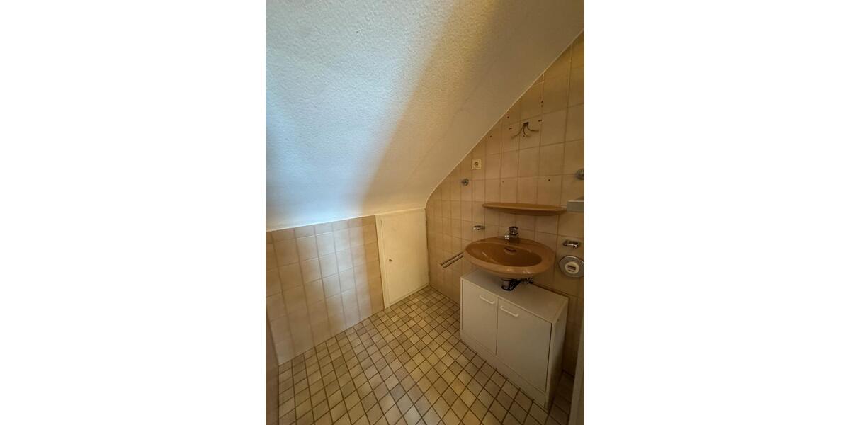 Dachgeschoßwohnung Waldenbuch - 2 Zimmer, 54 m&sup2;, 700&euro; | Angebot:26587026