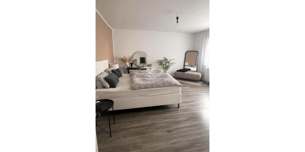 Etagenwohnung Besigheim - 4 Zimmer, 98 m&sup2;, 400.000&euro; | Angebot:26351151