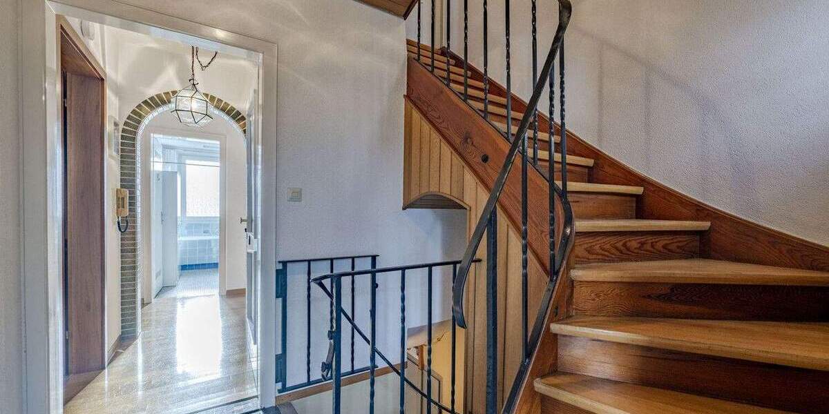 Einfamilienhaus Stuttgart Heumaden - 7 Zimmer, 162 m&sup2;, 890.000&euro; | Angebot:25690122