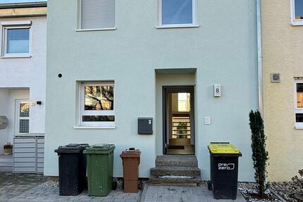 Erstbezug nach umfangreicher Modernisierung: Reihenmittelhaus mit Garten in Heimsheim 4.5 zimmer
