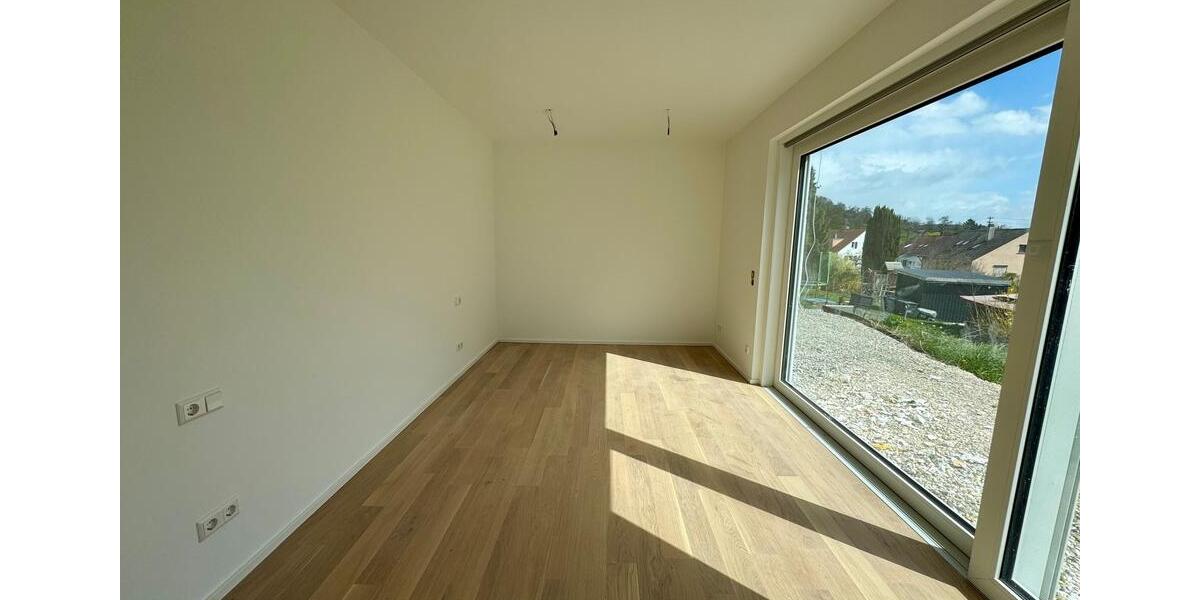 Terrassenwohnung Esslingen am Neckar Oberesslingen - 4 Zimmer, 135 m&sup2;, 2.565&euro; | Angebot:26004778