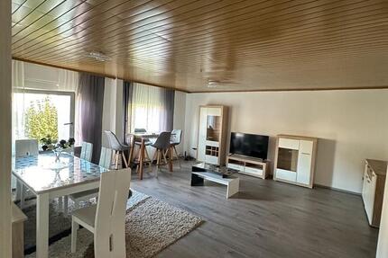 Helle 2-Zimmer-Wohnung mit Balkon und Stellplatz in Ludwigsburg zimmer